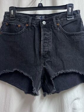 NWT Woman’s Abercrombie & Fitch Black High Rise 4” Short 28/6